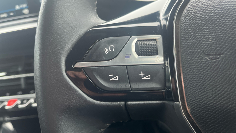 Peugeot 208 1.2 PureTech 100 Allure Premium + 5dr Petrol Hatchback